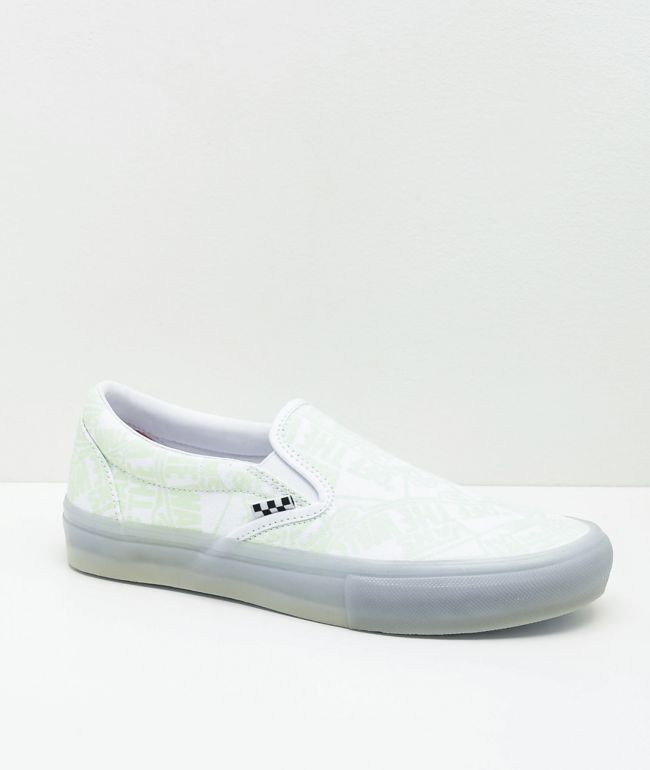 Black slip on vans zumiez best sale