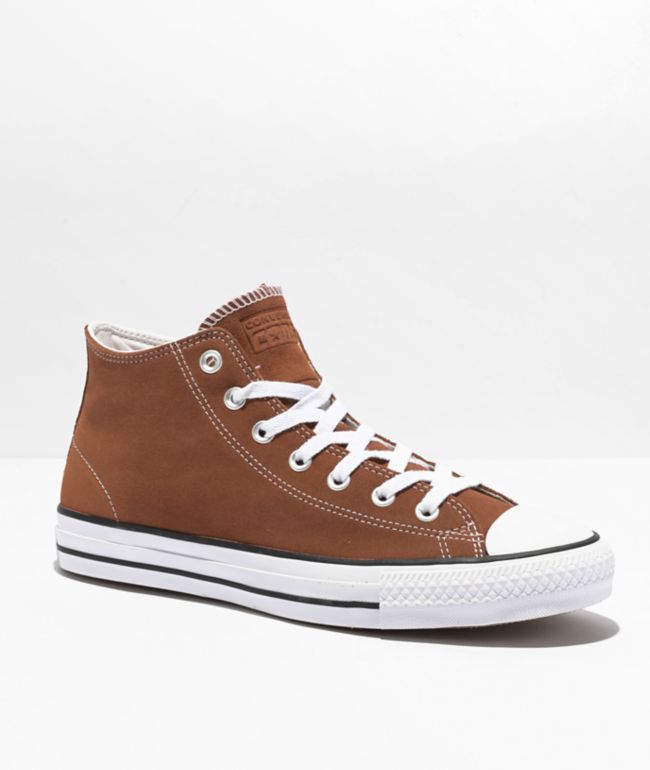 Converse with 2024 gold eyelets