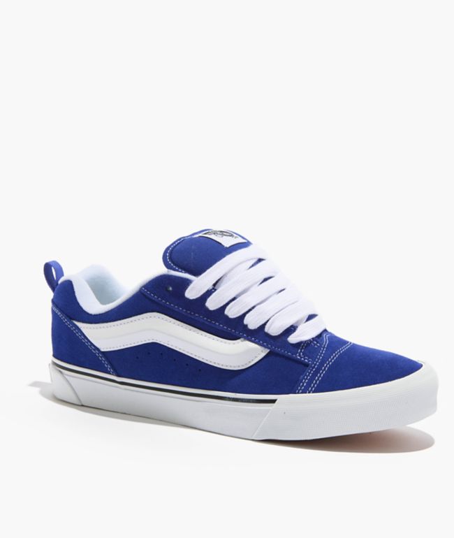 VANS＞ 90年代のスケートシューズを彷彿とさせるディテールが