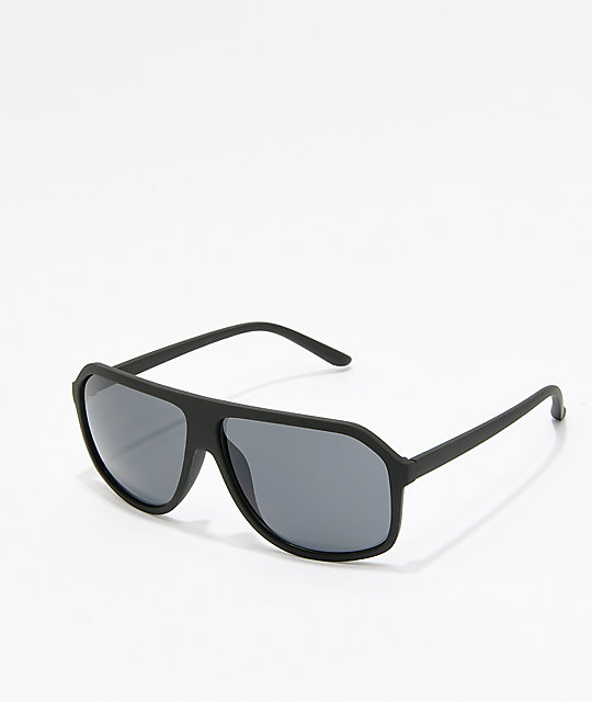 black aviator sunglasses