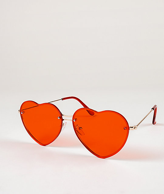 glasses with hearts